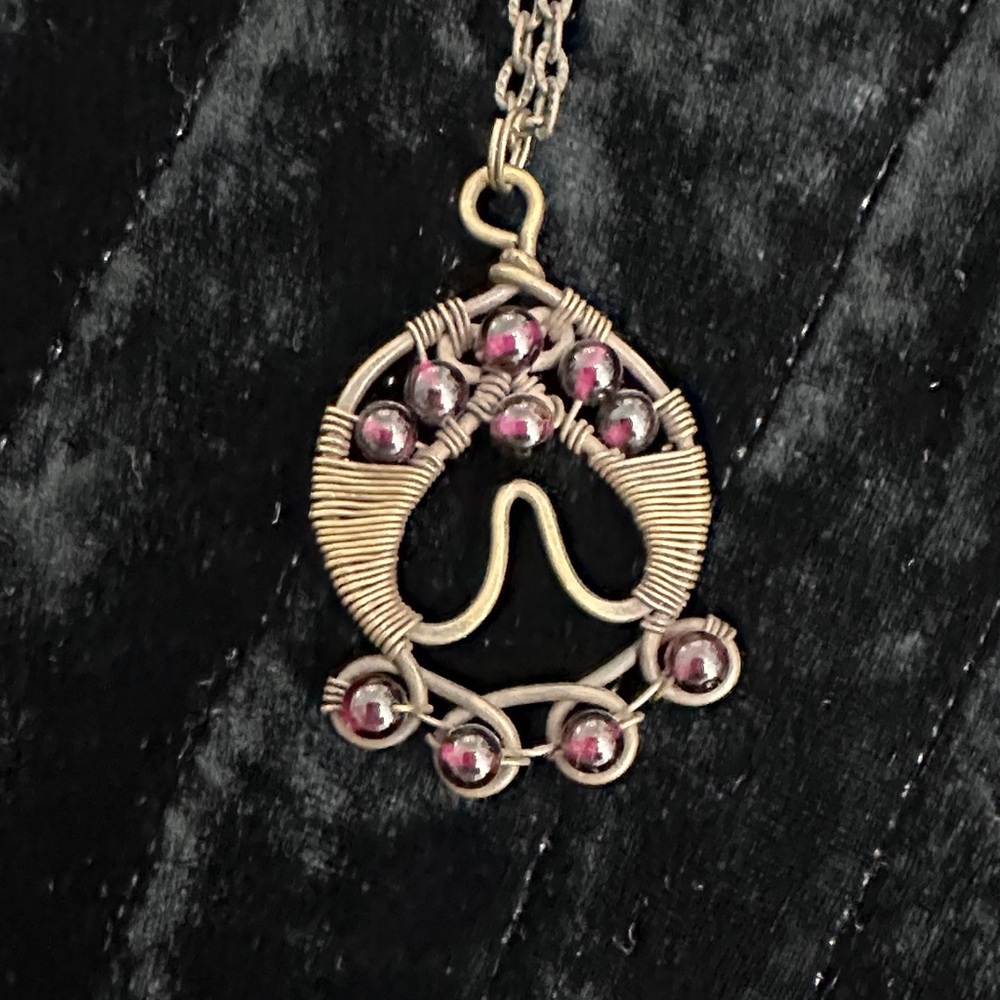 🐈‍⬛Bronze & Garnet colored Gemstone  Cat Paw Pendant Necklace Memento Handmade 🐈